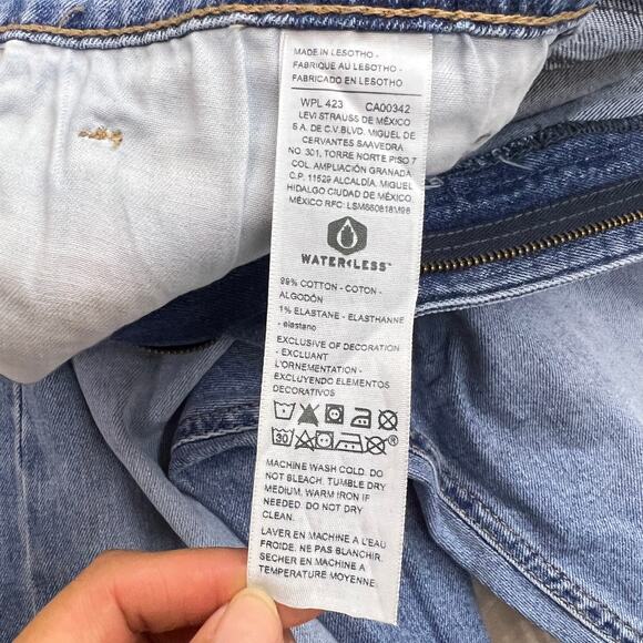 Signature by Levi Strauss & Co. Gold Label Men's Bootcut Fit Jeans 38x32 - Picture 10 of 12